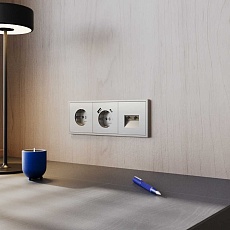 Рамка пластиковая Voltum S70 на 3 поста, (шелк) VLS100304 3