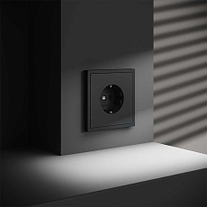 Розетка встраиваемая Voltum S70 с заземлением и защитными шторками, 16А, (графит) VLS040207 2