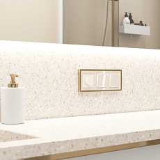 Розетка влагозащищенная с заземлением с защитной крышкой и шторками Werkel айвори акрил W1171243 4690389197109 1