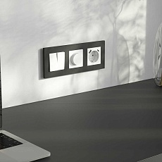 Розетка с заземлением, шторками и USB тип A+C Werkel белый матовый W1171761 4690389213267 1