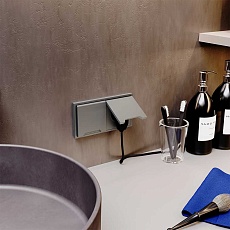 Розетка встраиваемая Voltum S70 с заземлением, защитными шторками и крышкой 16А, (сталь) VLS040305 5