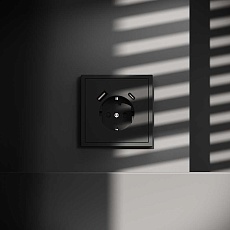 Розетка встраиваемая Voltum S70 с заземлением и защитными шторками, 16А, с USB, A+С, (черный матовый VLS040508 1