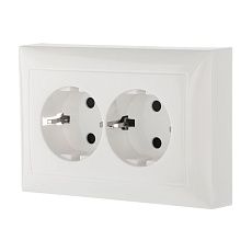 Розетка LK Studio двойная прямая с з/к, со шторками (белый) LK60 863704-1 2