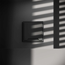 Розетка встраиваемая Voltum S70 с заземлением, защитными шторками и крышкой 16А, (черный матовый) VLS040308 2