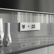 Акустическая розетка Werkel Hammer х4 белый W1285001 4690389163104 2