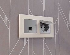 Лицевая панель розетки AMBRELLA VOLT AP5080 1